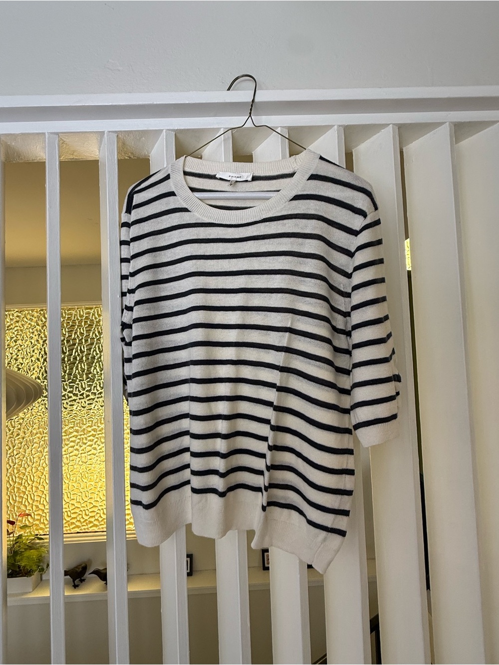 Frame Short-Sleeve Knit Top - Cream & Navy